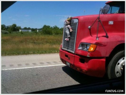 Funny Odd Things On The Road 