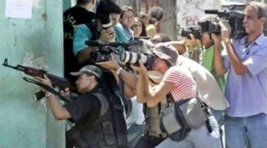 Funny Photographers And Their Photography Efforts