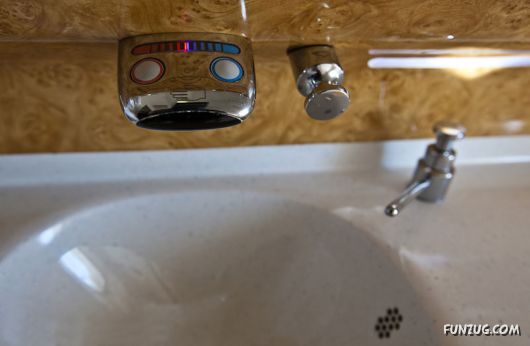 Fly Emirates - 5 Stars In The Sky