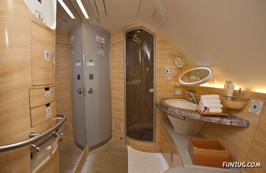 Fly Emirates - 5 Stars In The Sky