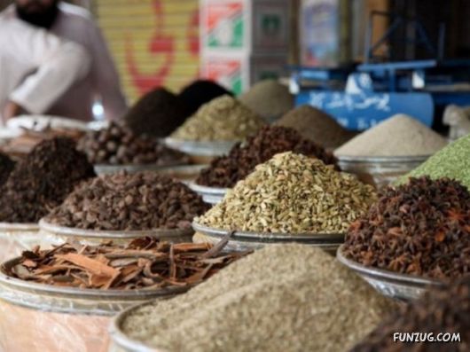 A Glimpse Of An Old Market In Pakistan