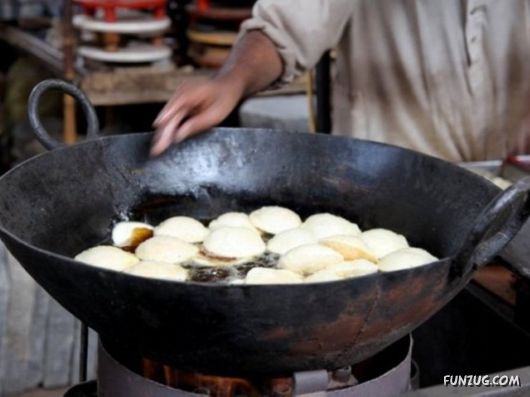 A Glimpse Of An Old Market In Pakistan