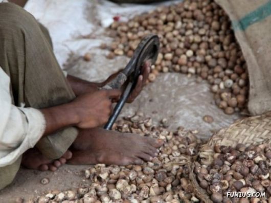 A Glimpse Of An Old Market In Pakistan