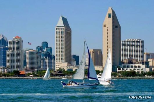 Beautiful Ships Sailing in The Seas