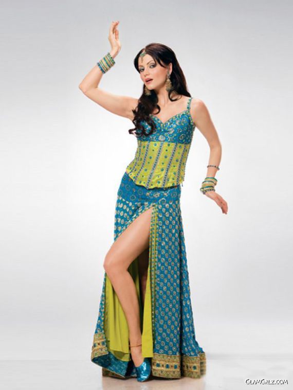 Beautiful Yana Gupta Photo Gallery