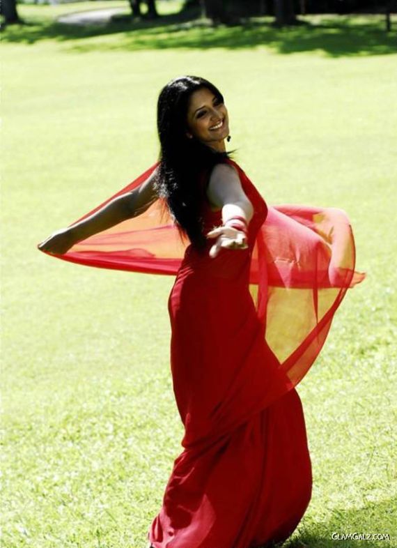 Pretty Tolly Beauty Vimala Raman