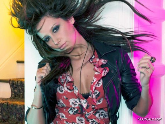 Pretty Ashley Tisdale Wallpapers