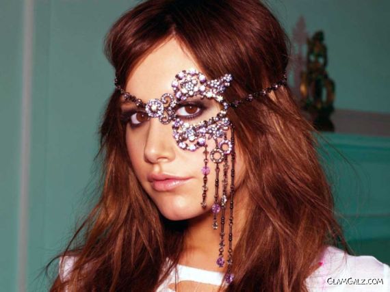 Pretty Ashley Tisdale Wallpapers