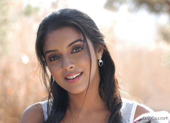 Click to Enlarge - Beautiful Asin Desktop Wallpapers