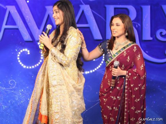 Click to Enlarge - Beautiful Sonam Kapoor Wallpapers