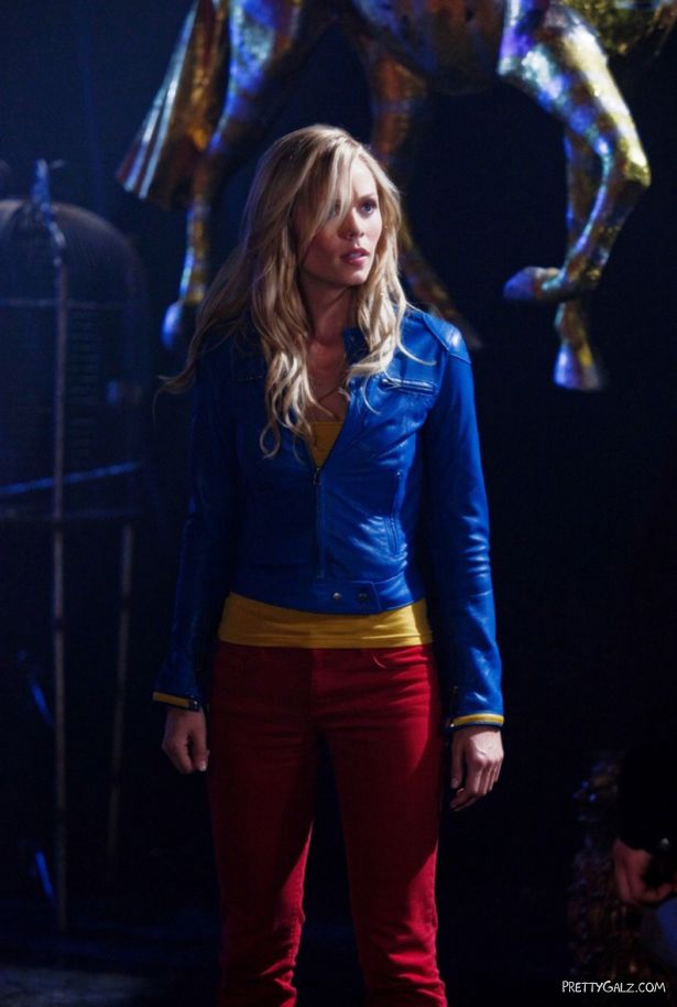 Laura Vandervoort As Supergirl