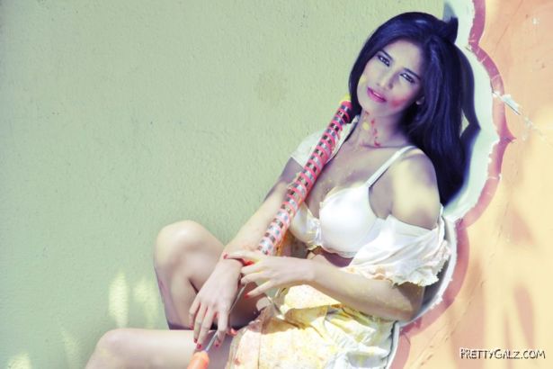 Poonam Pandey's Awesome Moments on Twitter
