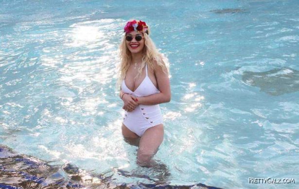 Beautiful Rita Ora On A Vacation