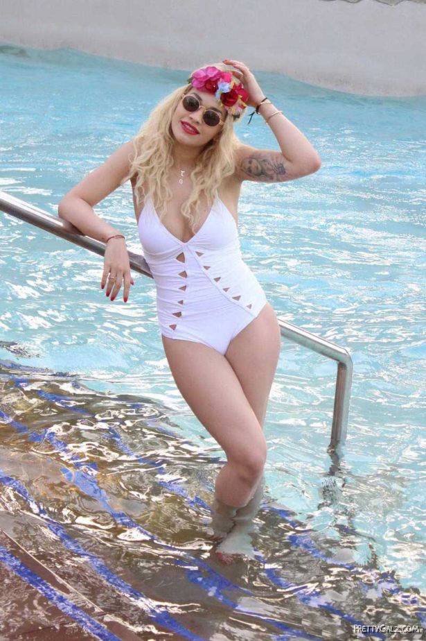 Beautiful Rita Ora On A Vacation