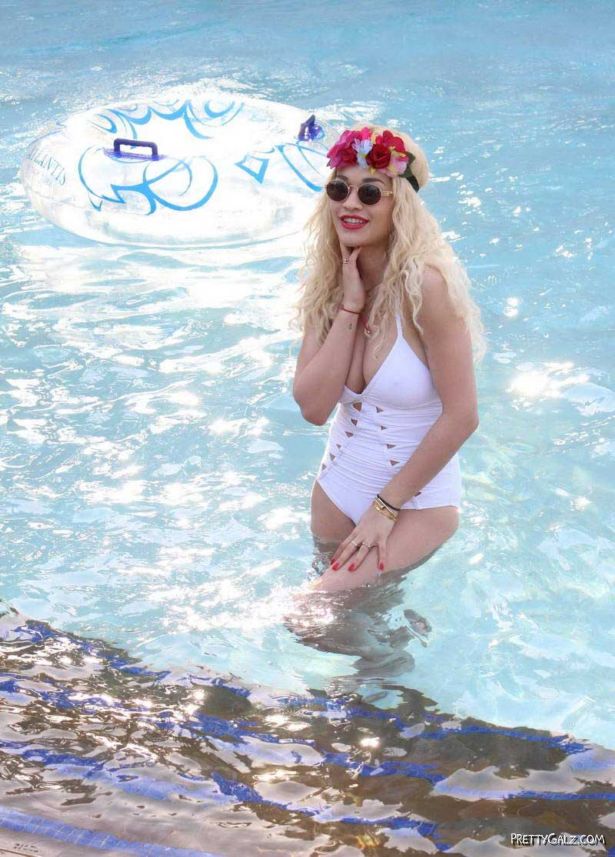 Beautiful Rita Ora On A Vacation