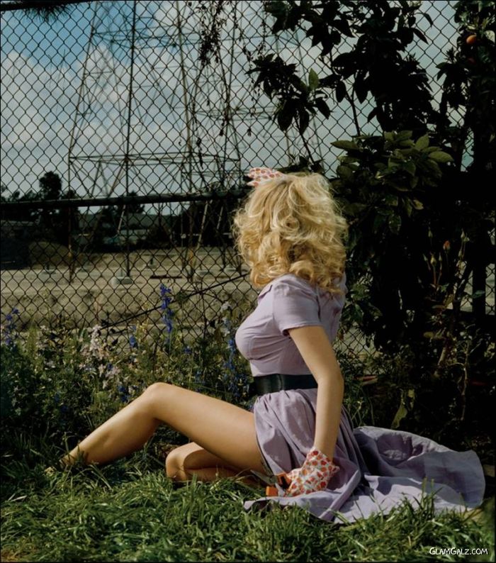 Scarlett Johansson For Exclusive Esquire Shoot