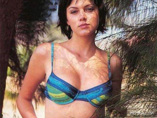Beautiful Yana Gupta Photo Gallery