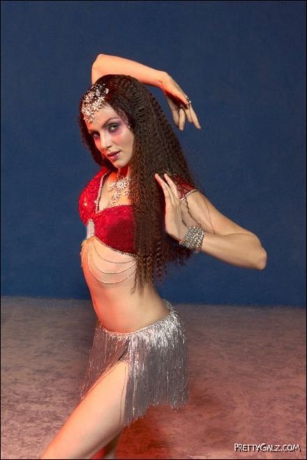 Beautiful Yana Gupta Photo Gallery