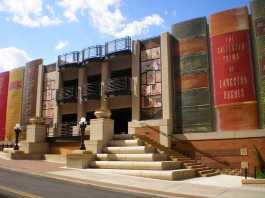 Giant Bookshelf of Kansas City Library, USA